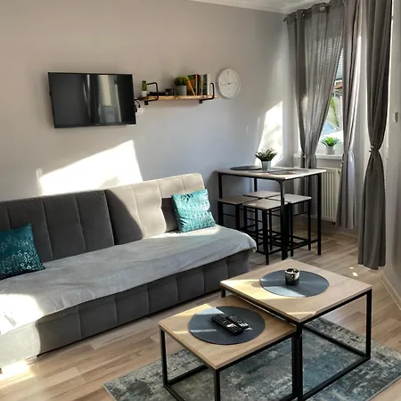 Przystanek - Ul Wilcza 3a カルパッチ