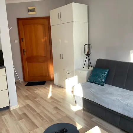 Przystanek - Ul Wilcza 3a アパート カルパッチ